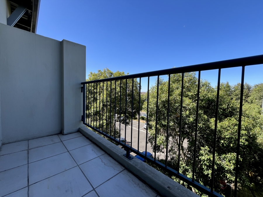 To Let 2 Bedroom Property for Rent in Buh Rein Estate Western Cape